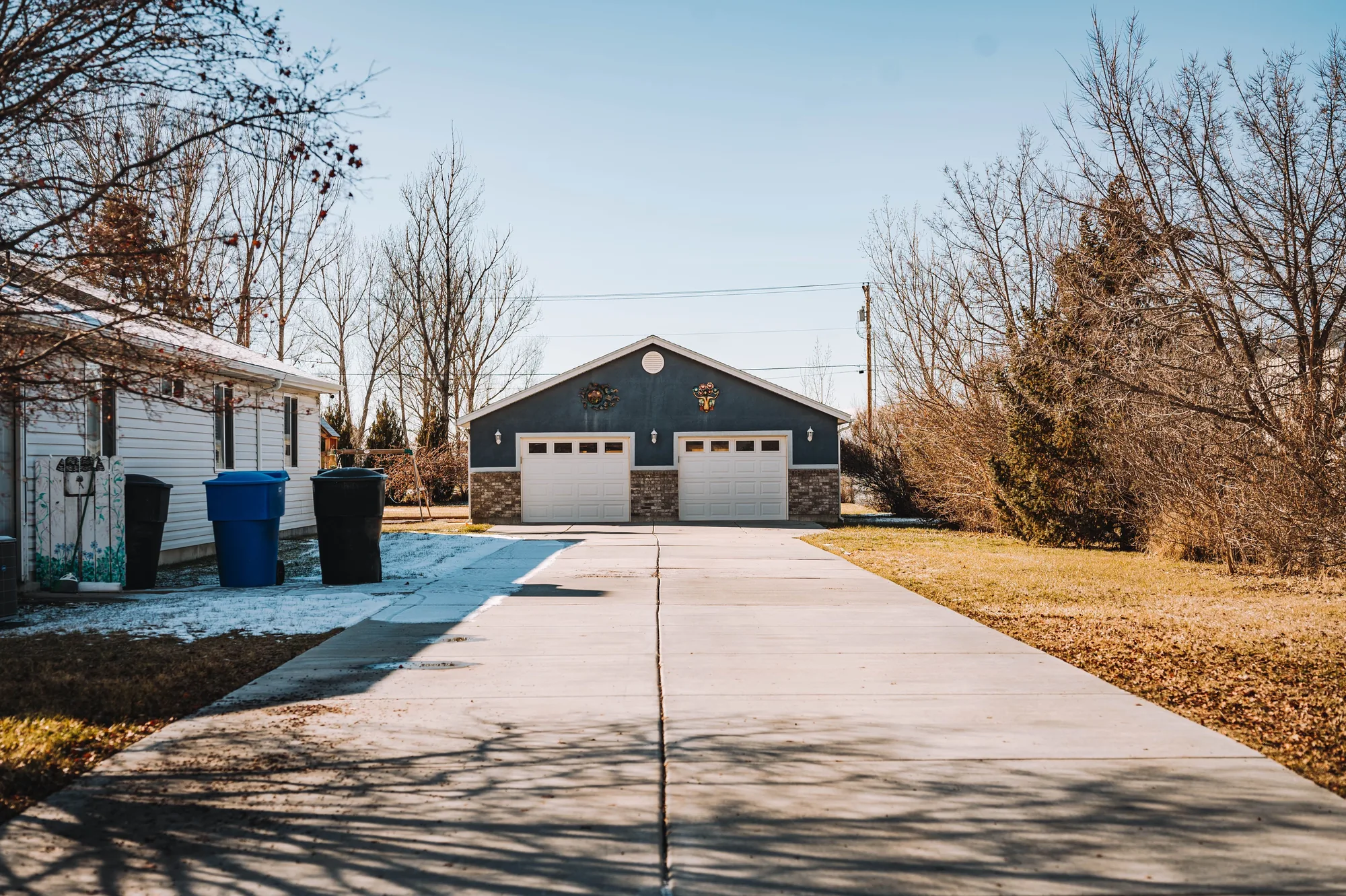 Residential garage door in Wadsworth